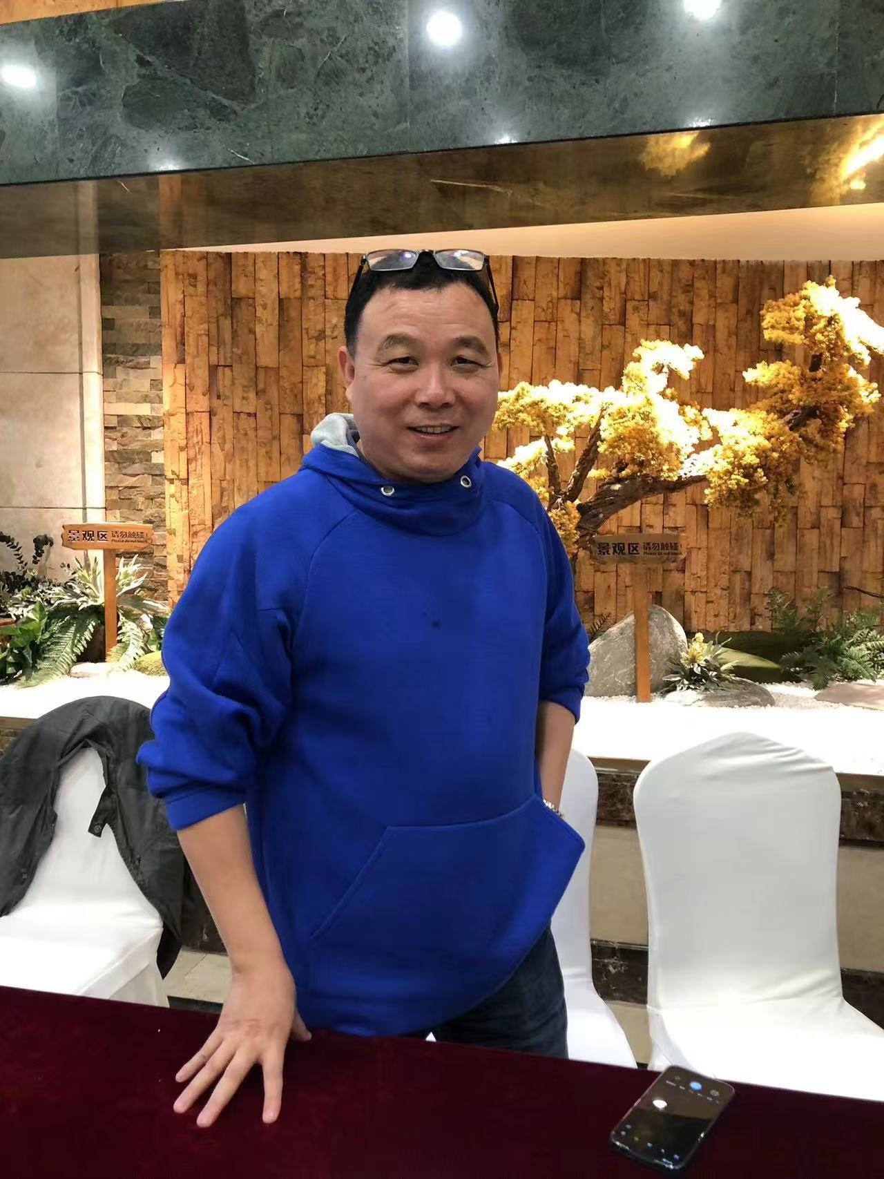 闻章起舞